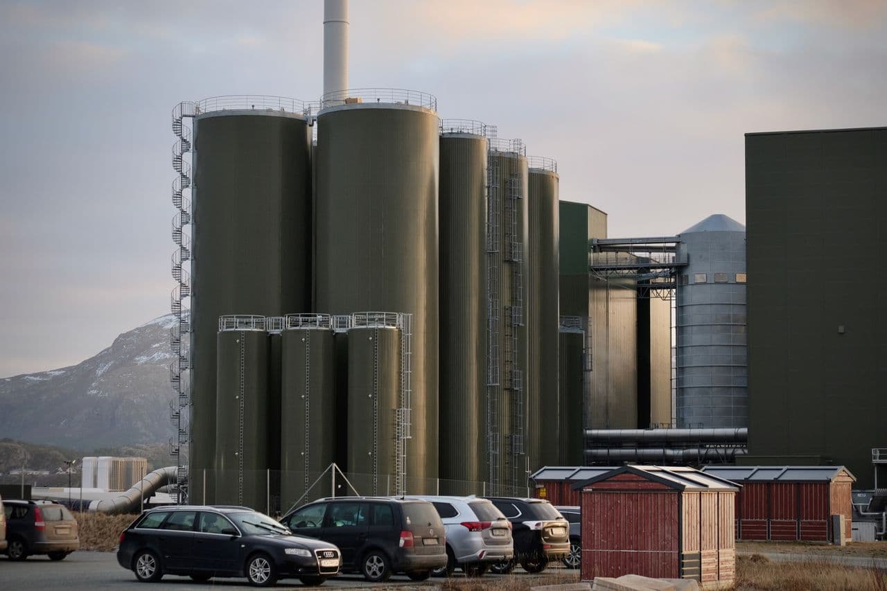 mowi-feed-plant-tanks